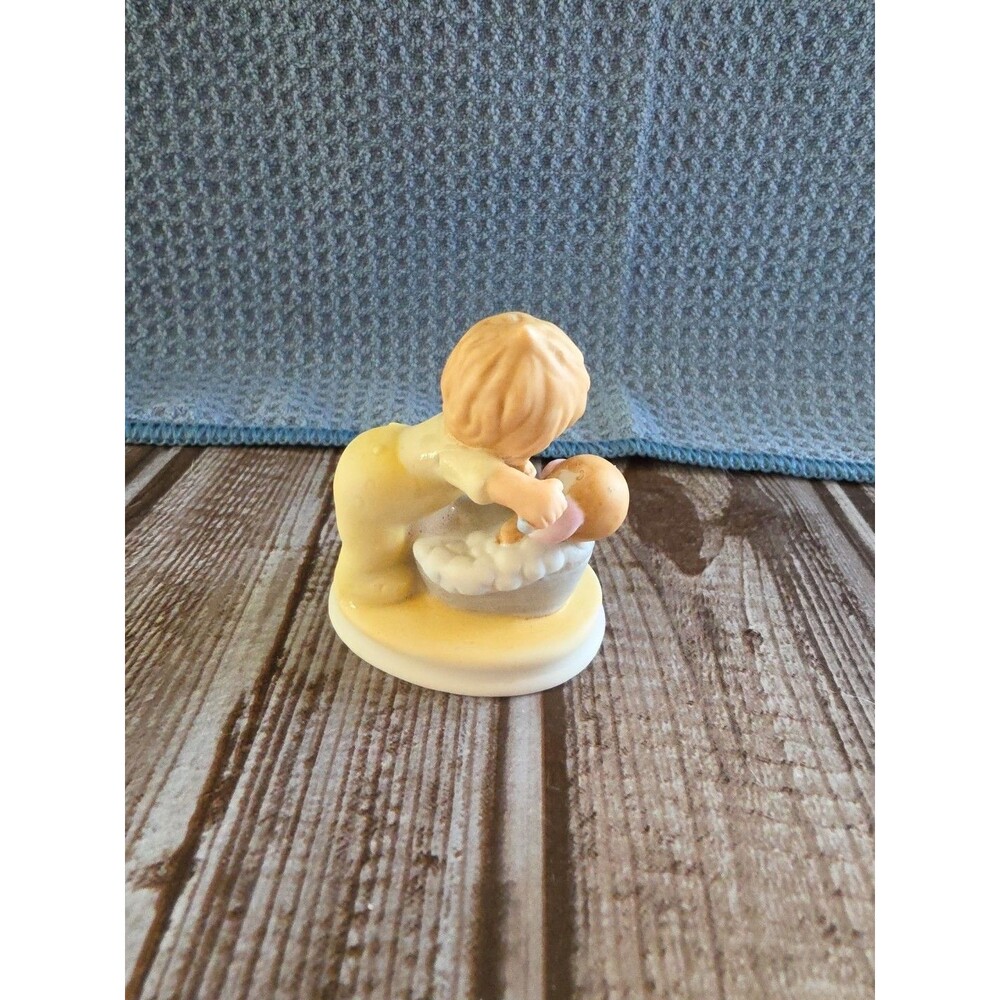 Vintage Lefton China Figurine. Little Boy Bathing His Puppy 2" - Picture 4 of 6
